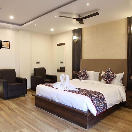 Dakshin Suites Srikakulam Exterior foto