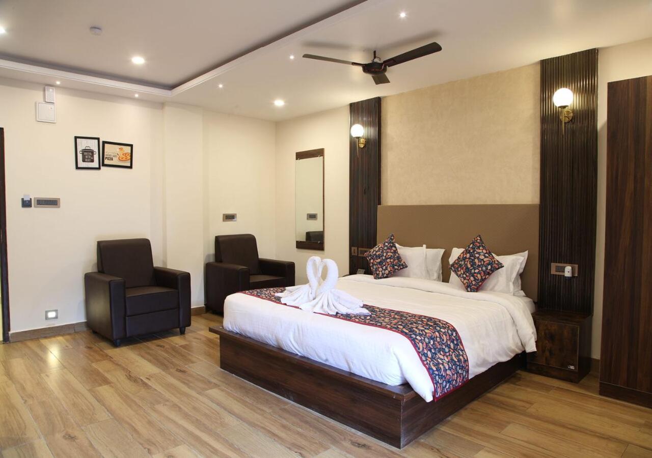 Dakshin Suites Srikakulam Exterior foto